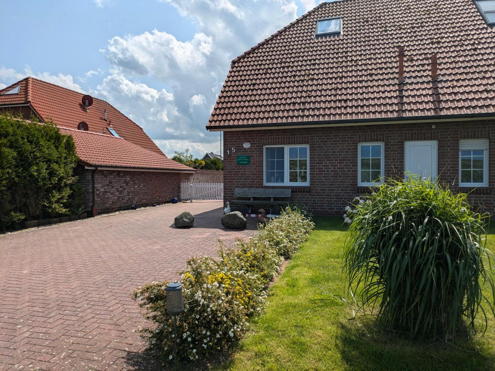 Drei-Insel-Blick Neßmersiel Kültér fotó